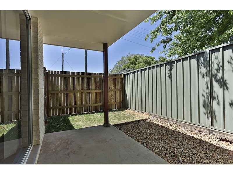 1 and 2, 429 West Street, Darling Heights QLD 4350