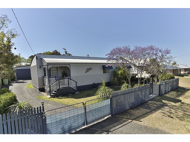 108 Mocatta Street, Goombungee QLD 4354
