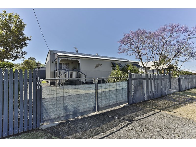 108 Mocatta Street, Goombungee QLD 4354