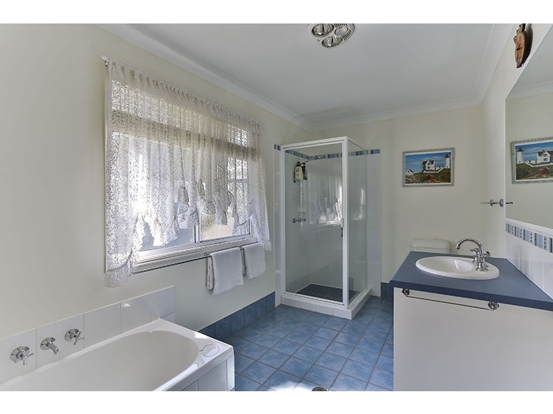 108 Mocatta Street, Goombungee QLD 4354