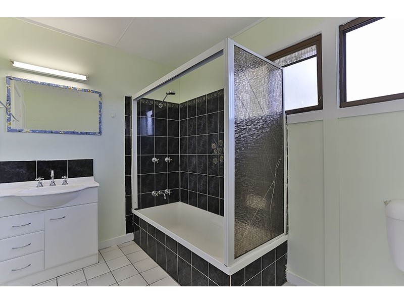 153 Mocatta Street, Goombungee QLD 4354