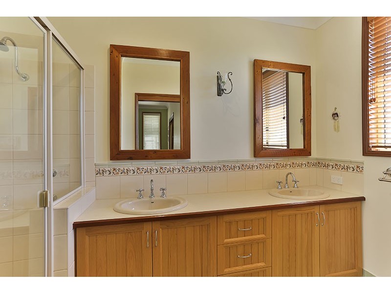 5 Odassa Street, Goombungee QLD 4354