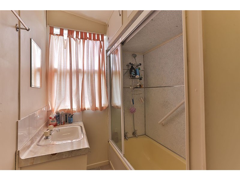 100 Mocatta Street, Goombungee QLD 4354