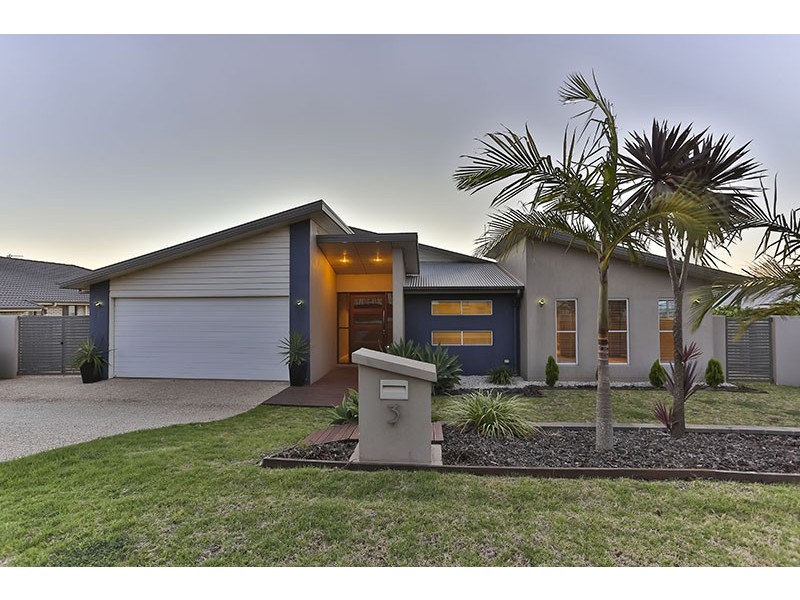 3 Alexander Avenue, Highfields QLD 4352