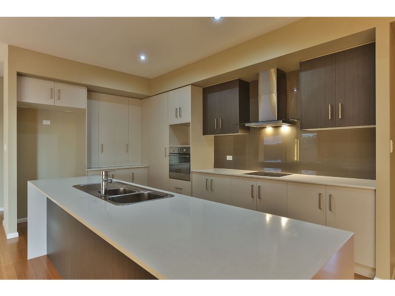 3 Alexander Avenue, Highfields QLD 4352