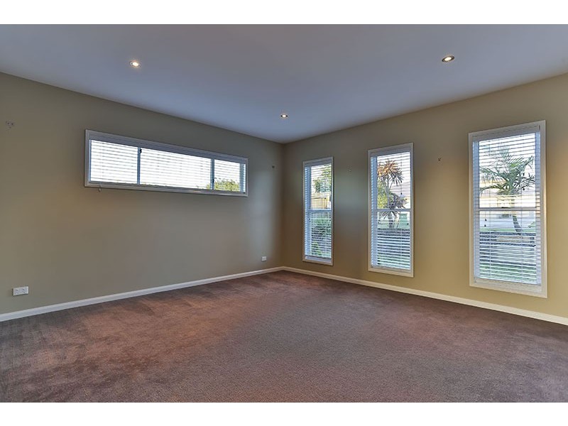 3 Alexander Avenue, Highfields QLD 4352