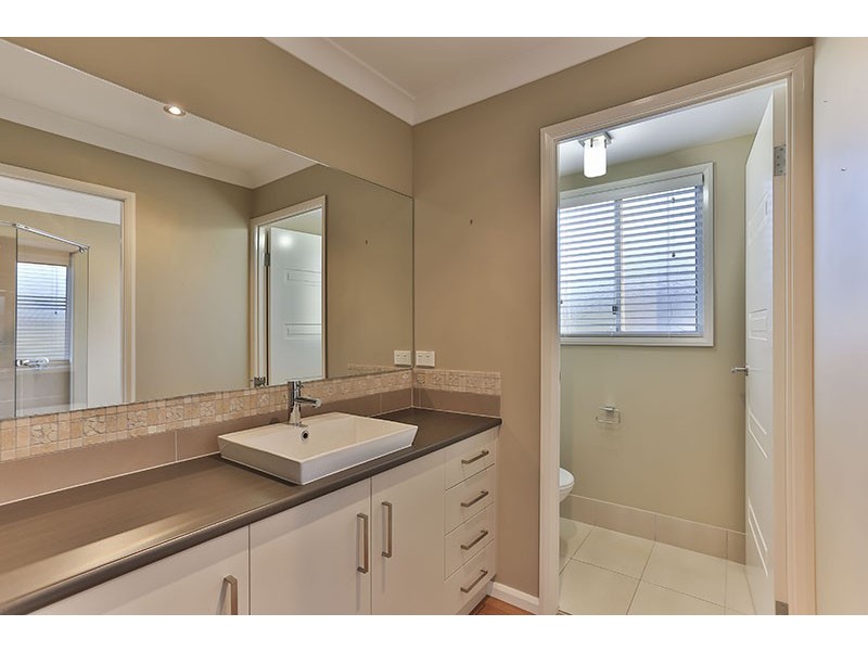 3 Alexander Avenue, Highfields QLD 4352