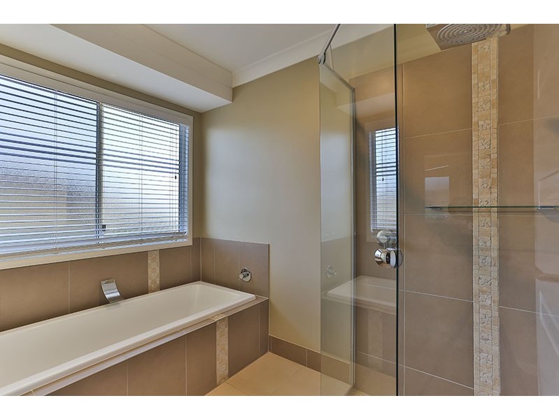 3 Alexander Avenue, Highfields QLD 4352