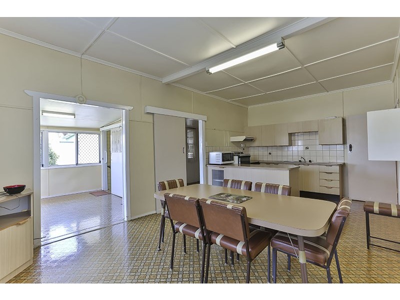 22 Esmond Street, Rockville QLD 4350