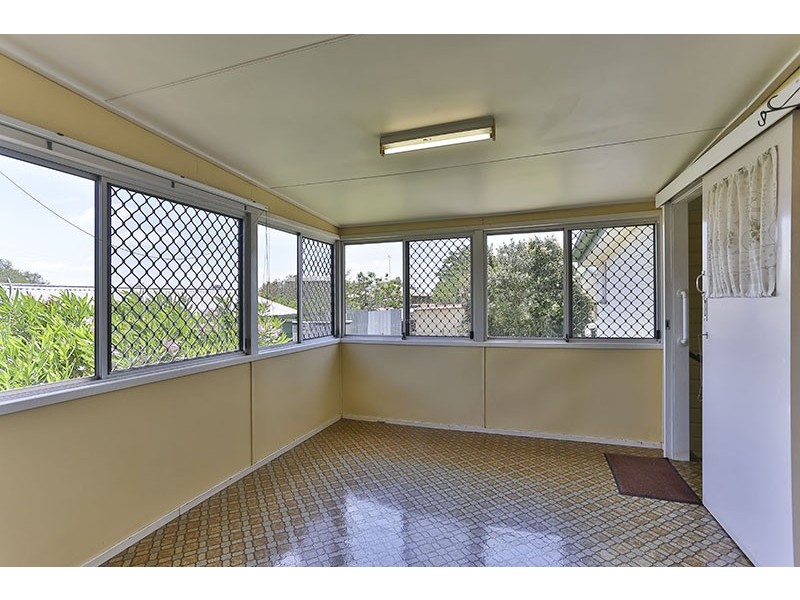 22 Esmond Street, Rockville QLD 4350