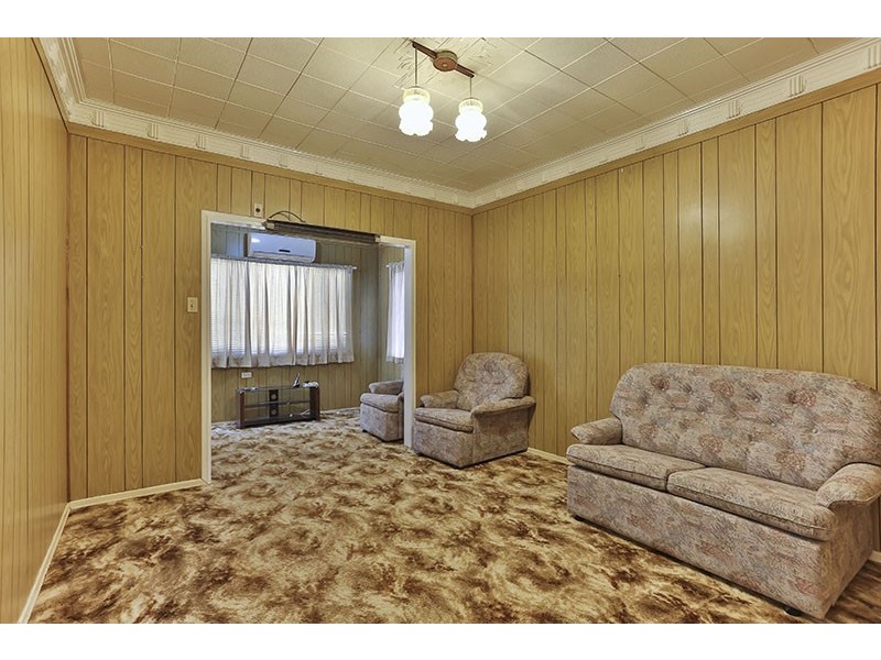 22 Esmond Street, Rockville QLD 4350