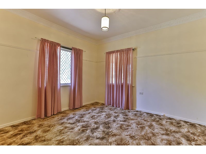 22 Esmond Street, Rockville QLD 4350