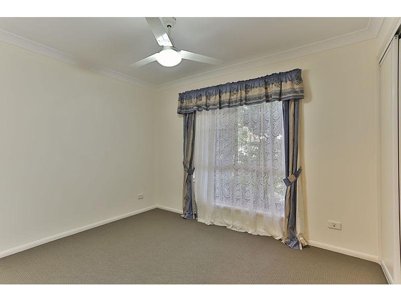 215 Nelson Street, Kearneys Spring QLD 4350