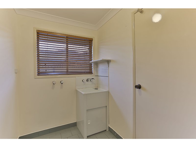 215 Nelson Street, Kearneys Spring QLD 4350