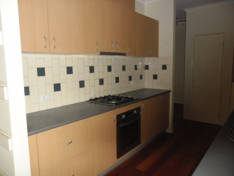 104 ROYAL TERRACE, Craigieburn VIC 3064