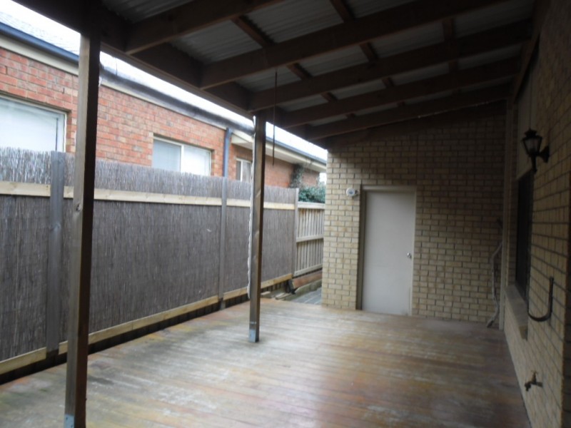 104 ROYAL TERRACE, Craigieburn VIC 3064