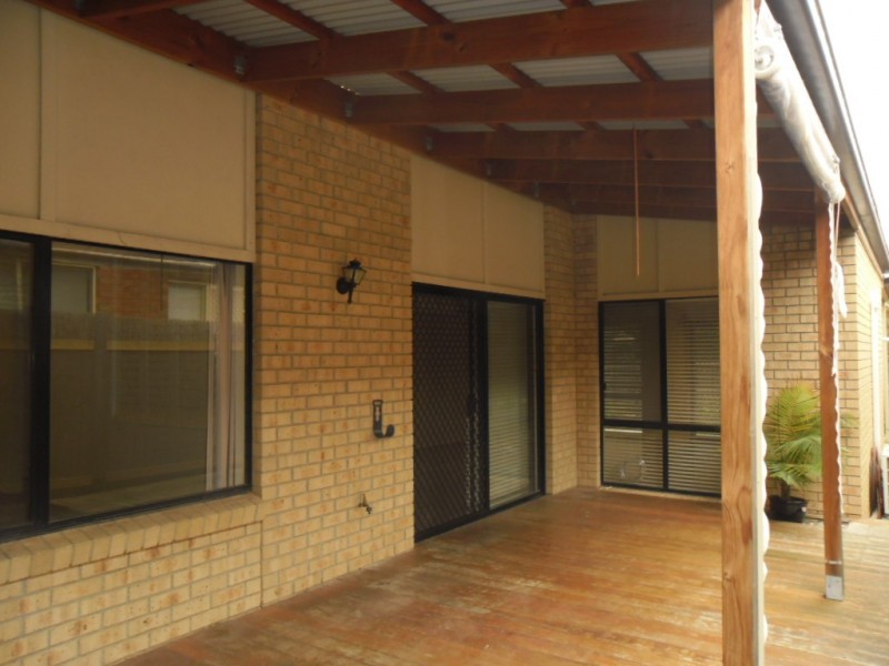 104 ROYAL TERRACE, Craigieburn VIC 3064