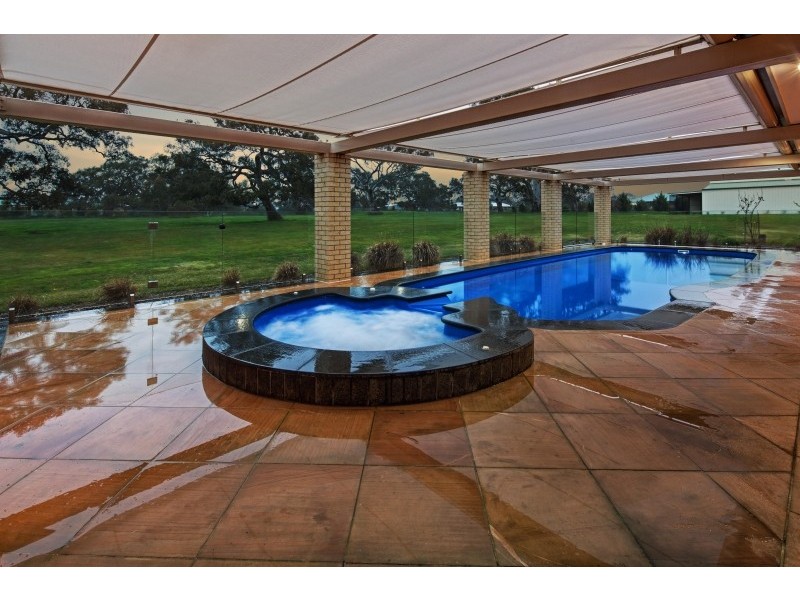 70 Arcadia Avenue, Mickleham VIC 3064