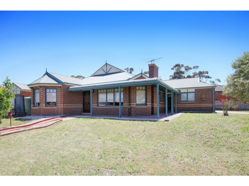 7 Herring Court, Roxburgh Park VIC 3064