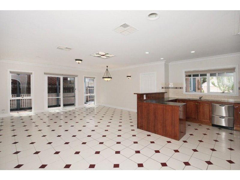 7 Herring Court, Roxburgh Park VIC 3064