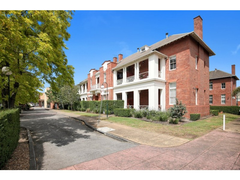 35 Gatehouse Place, Maribyrnong VIC 3032
