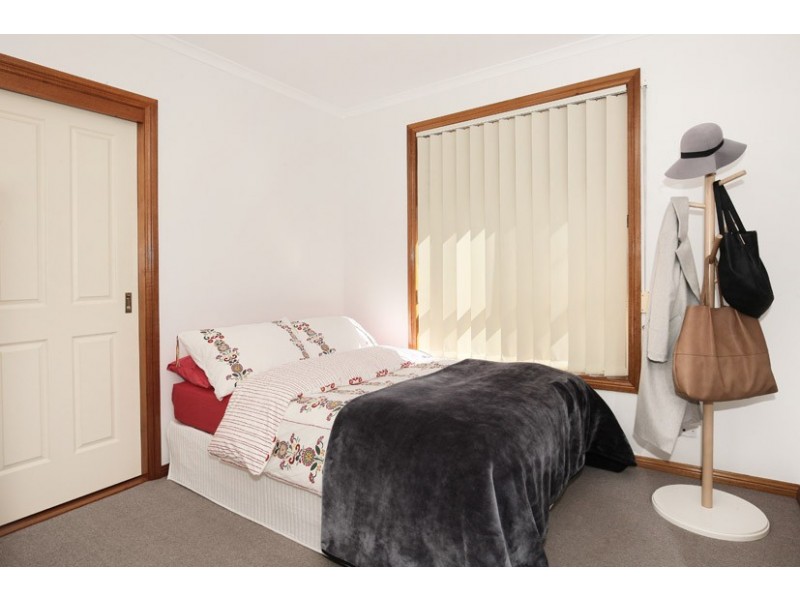 4/37 Rokewood Crescent, Meadow Heights VIC 3048