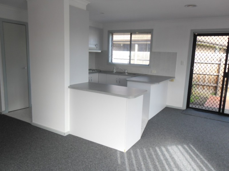 1/48 Gabrielle Crescent, Gladstone Park VIC 3043