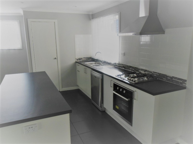 305 Carrick Drive, Gladstone Park VIC 3043