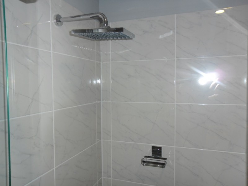 305 Carrick Drive, Gladstone Park VIC 3043