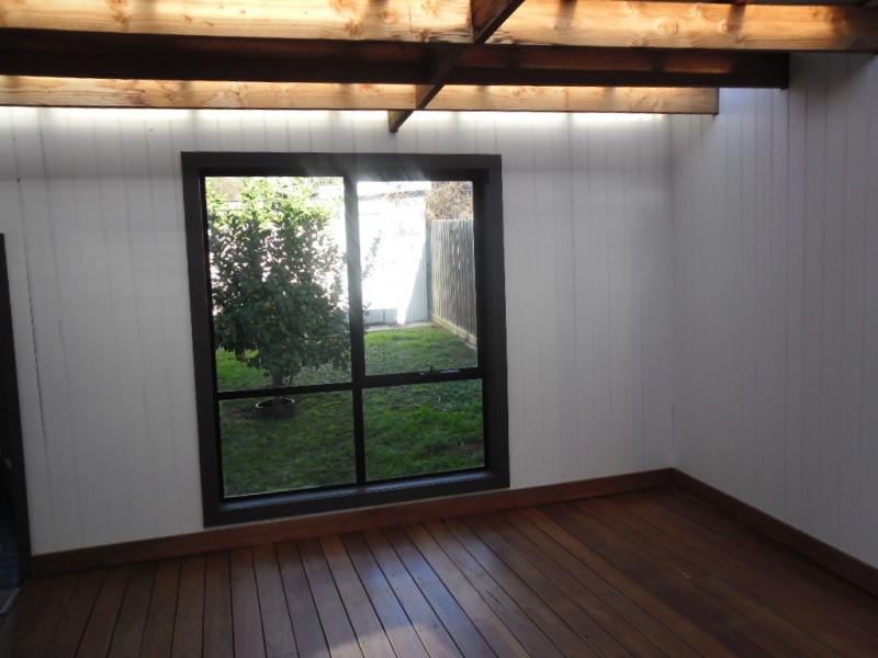 305 Carrick Drive, Gladstone Park VIC 3043