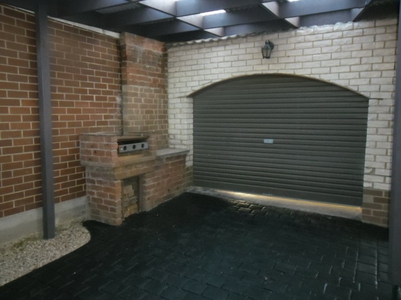 305 Carrick Drive, Gladstone Park VIC 3043