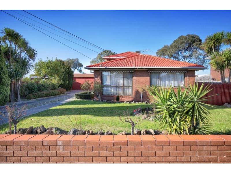 14 Henley Drive, Gladstone Park VIC 3043