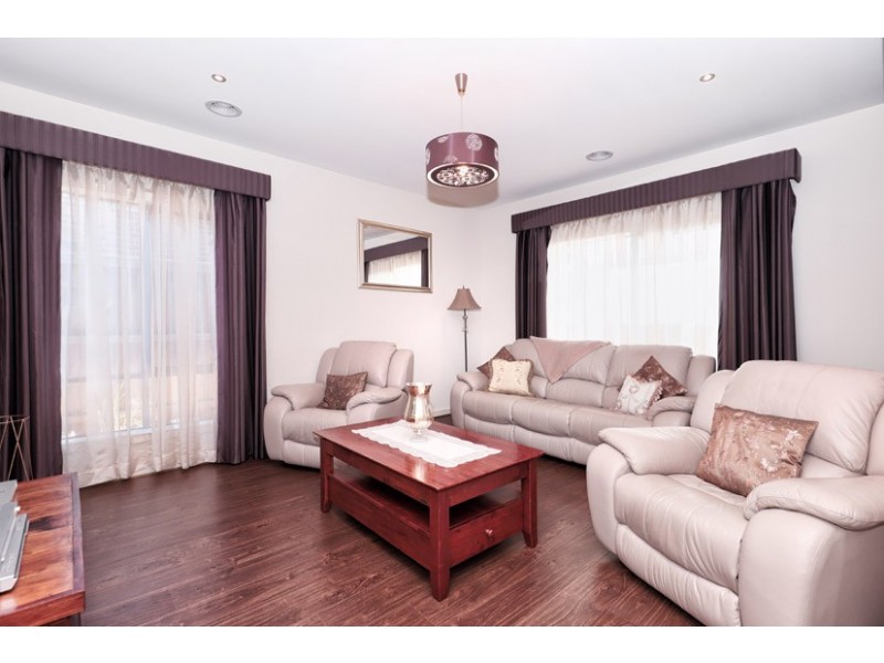 10 Jasper Grove, Greenvale VIC 3059