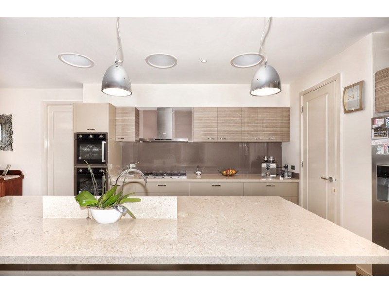 10 Jasper Grove, Greenvale VIC 3059