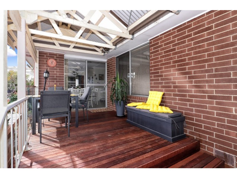 6 Duggan Place, Gladstone Park VIC 3043
