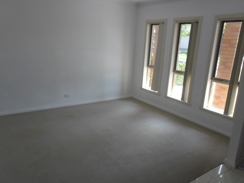 10 Eades Way, Craigieburn VIC 3064