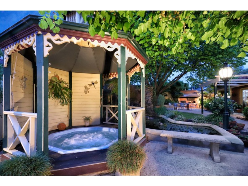 4 Bolton Court, Greenvale VIC 3059