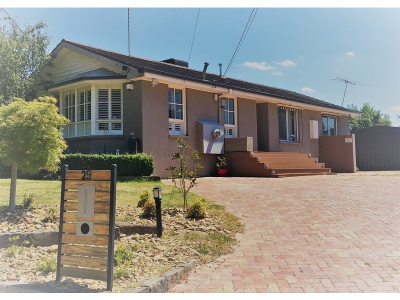 25 Koala Crescent, Westmeadows VIC 3049