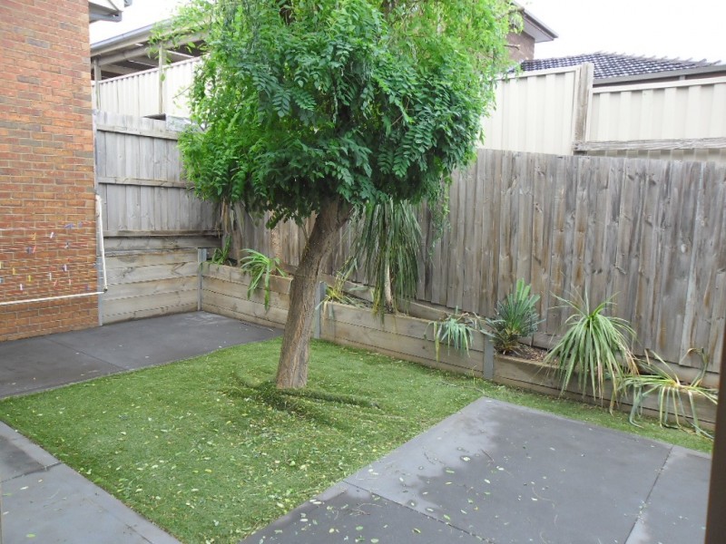 11 26 HILLCREST DRIVE, Westmeadows VIC 3049