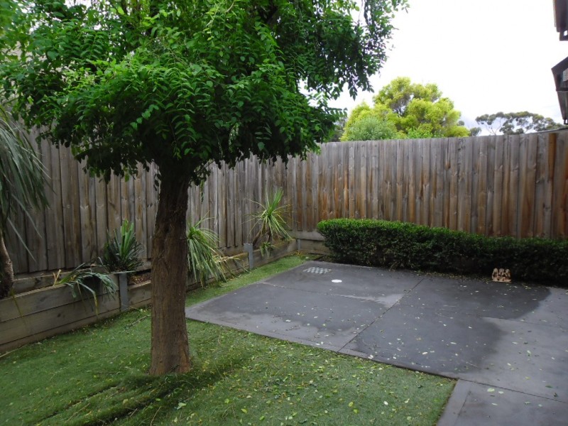 11 26 HILLCREST DRIVE, Westmeadows VIC 3049