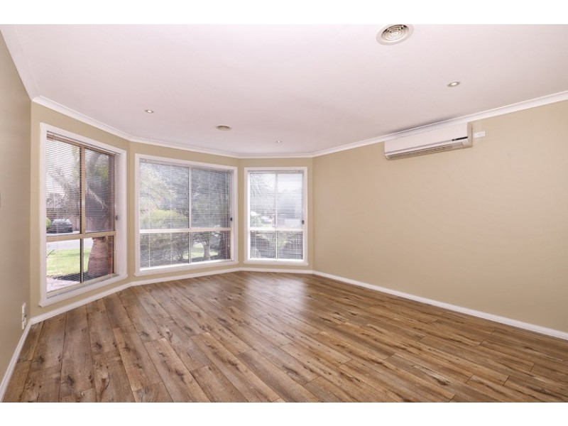 10 Mladen Court, Coolaroo VIC 3048