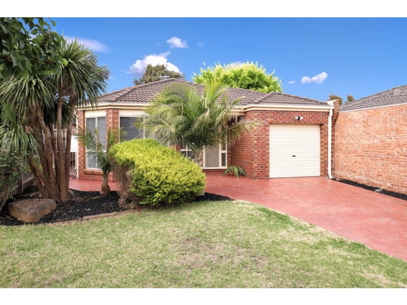 10 Mladen Court, Coolaroo VIC 3048