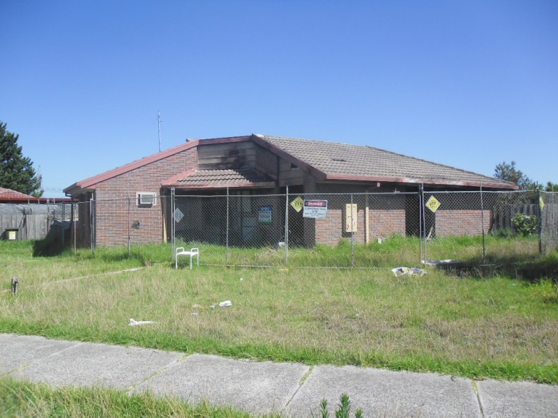 27 Gabrielle Crescent, Gladstone Park VIC 3043