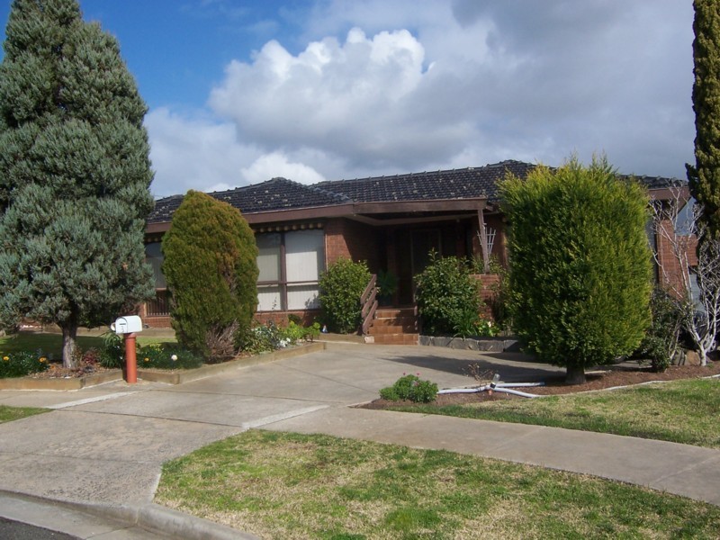 3 Ardoch Court, Gladstone Park VIC 3043