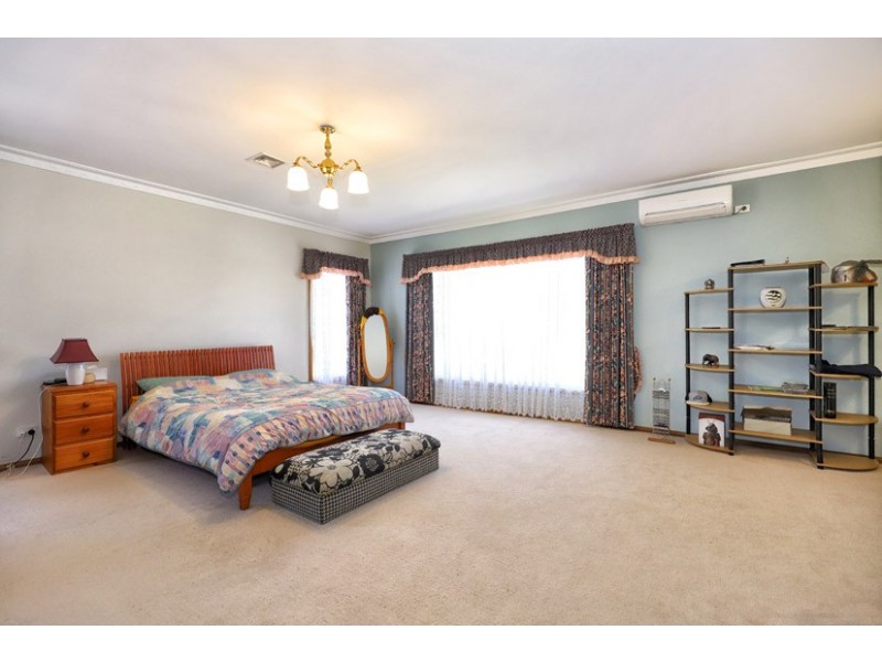 102 Greenvale Drive, Greenvale VIC 3059