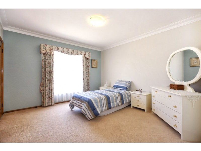 102 Greenvale Drive, Greenvale VIC 3059