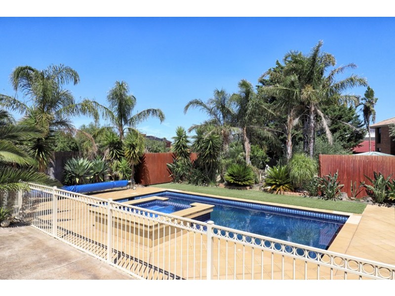 102 Greenvale Drive, Greenvale VIC 3059