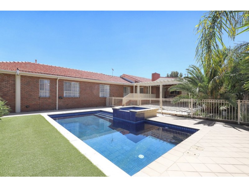 102 Greenvale Drive, Greenvale VIC 3059