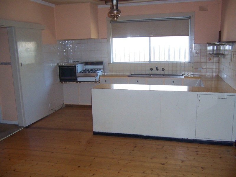 56  BROADMEADOWS ROAD, Tullamarine VIC 3043