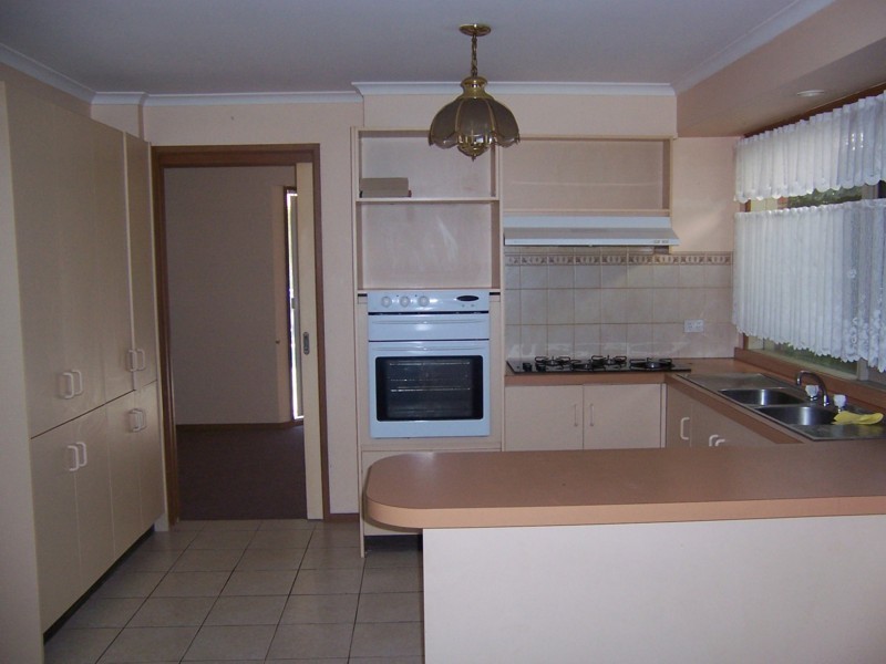 9 GATWICK COURT, Craigieburn VIC 3064